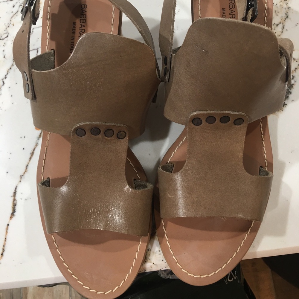 Sold !Cute Sandals for a nice walk